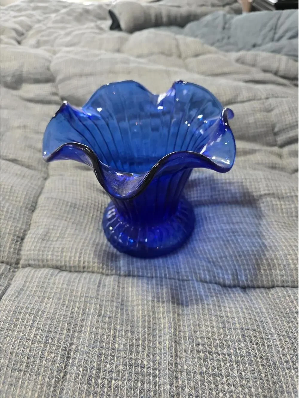 Fenton art glass vase in blue